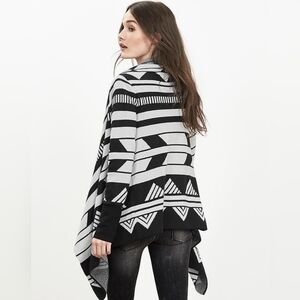 Banana Republic Asymmetrical Tribal Cardigan knit sweater size S